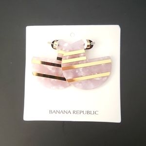 Banana Republic pink with gold accent circle earrings